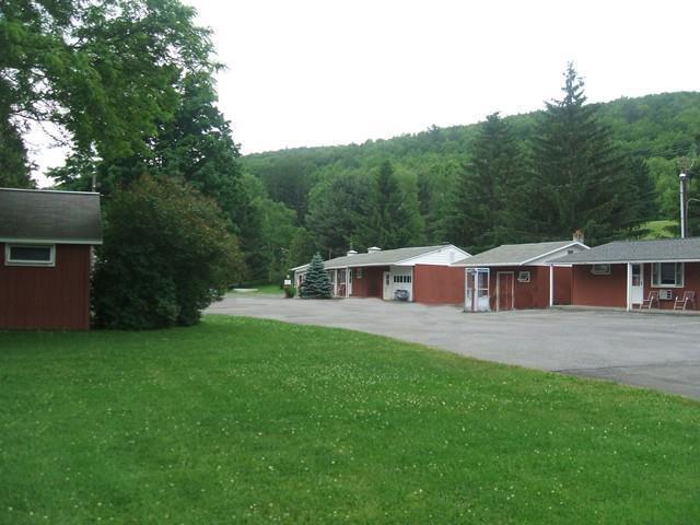 Red Carpet Inn On The Lake - Oneonta Kültér fotó