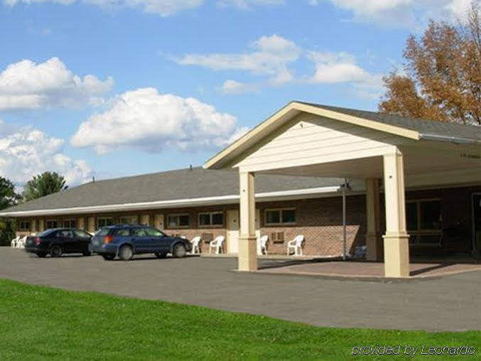Red Carpet Inn On The Lake - Oneonta Kültér fotó