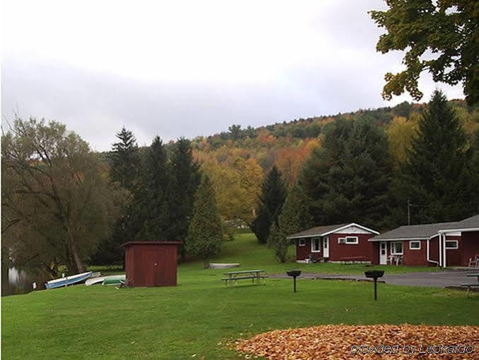 Red Carpet Inn On The Lake - Oneonta Kültér fotó
